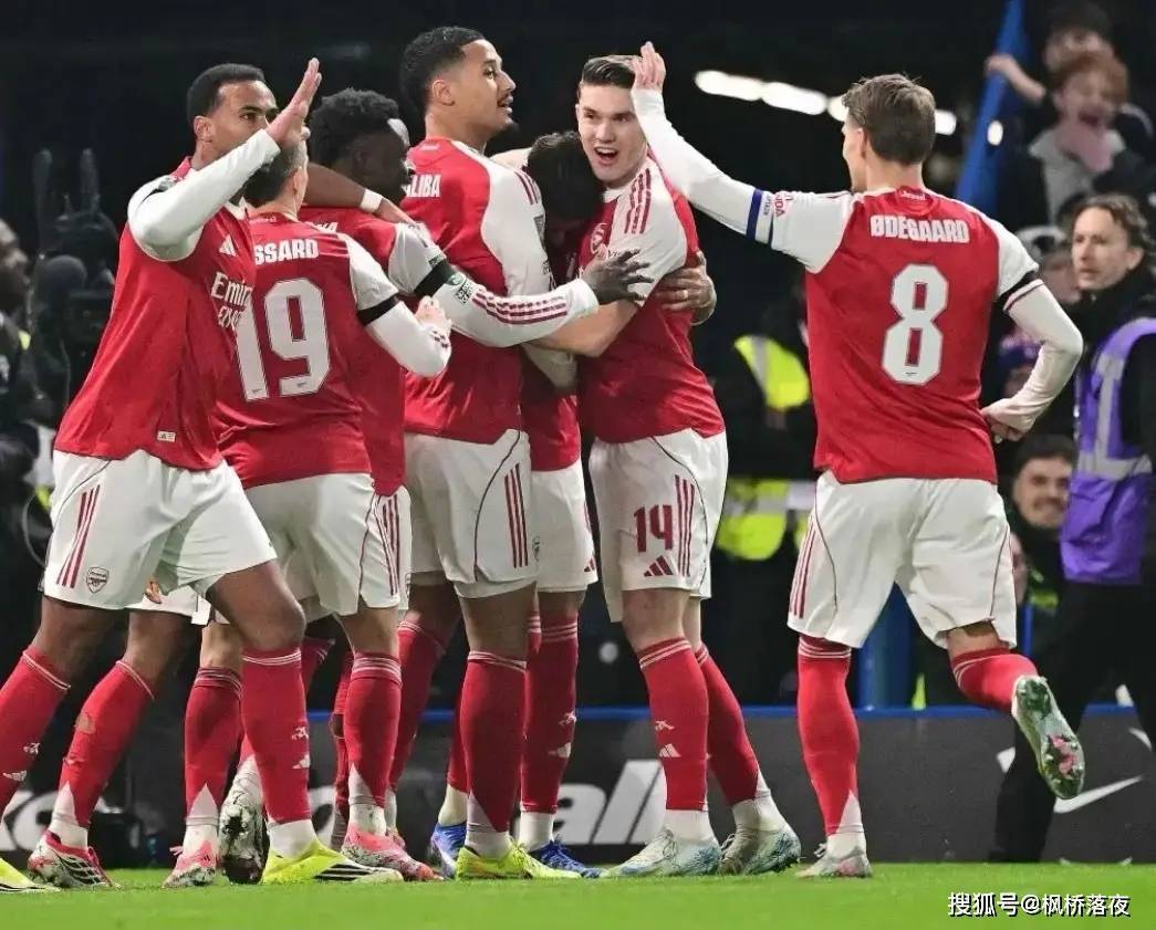 3-2！阿森纳斯坦福桥封神：赛季16人进球露冠军相，温格纪录作古